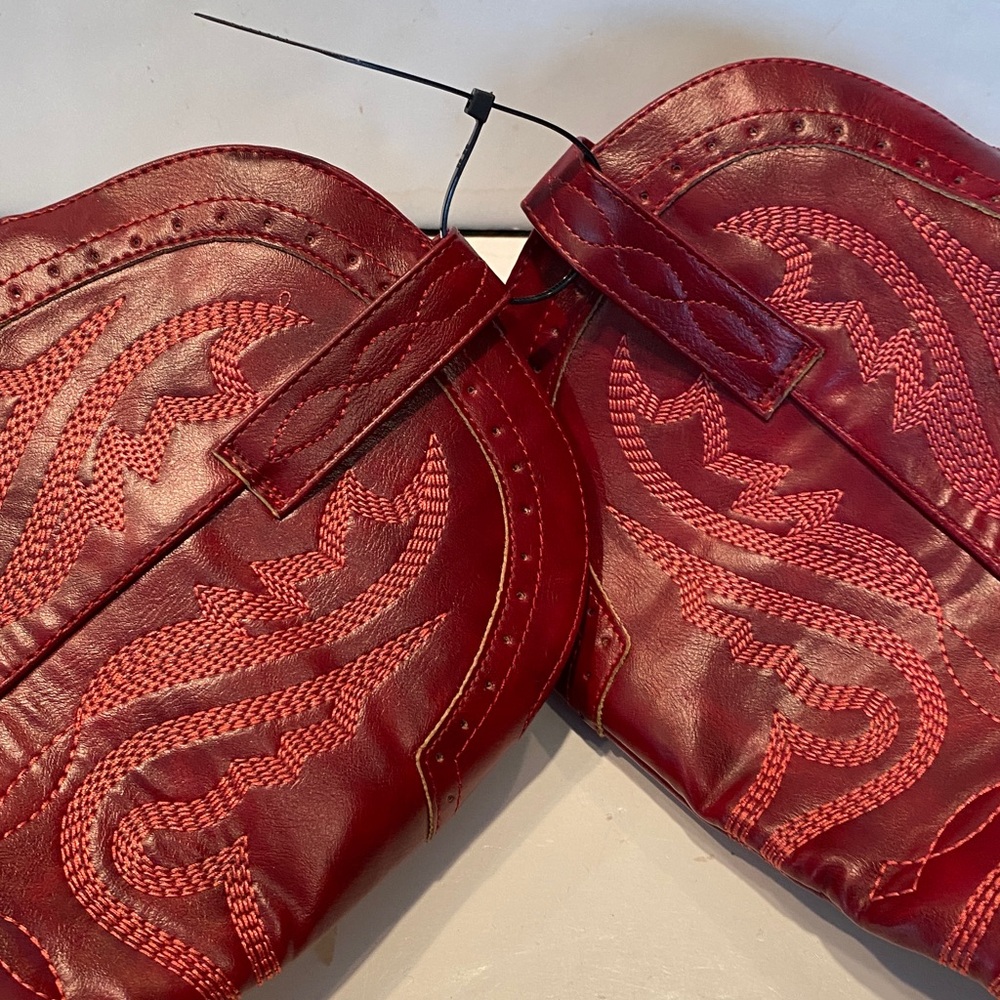 NWOT Women’s Red Faux Leather Cowboy Boots - Picture 4 of 7
